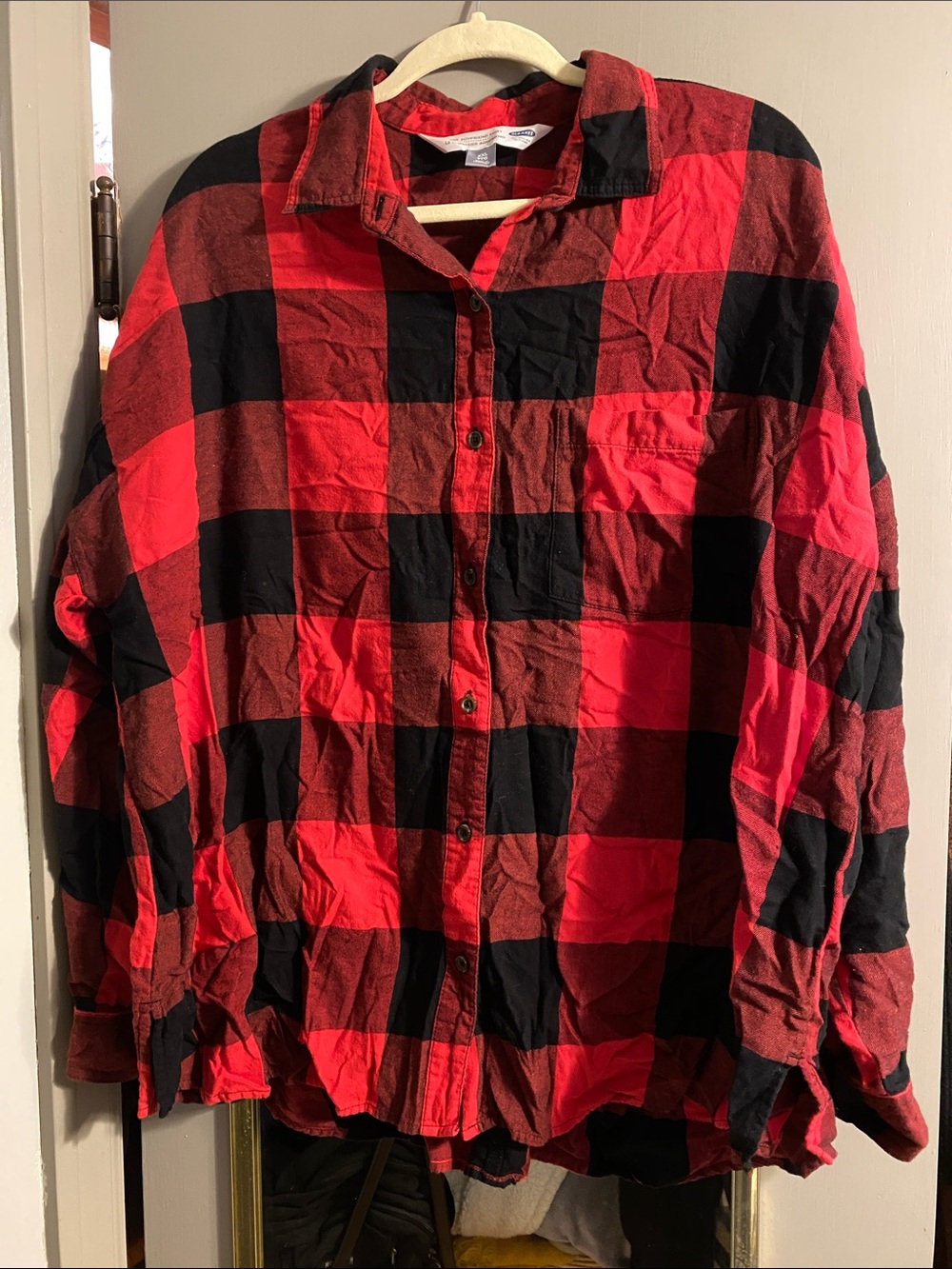 Old Navy Red and Black Buffalo Plaid Button-Down Shirt Boyfriend Fit